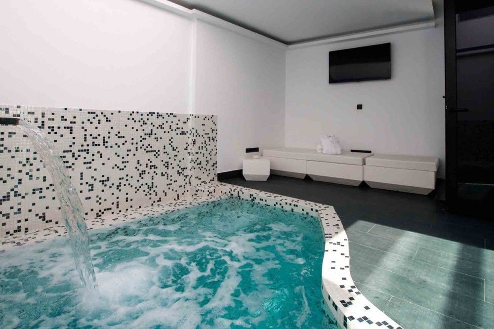Hotel Loob Madrid (Adults Only) Torrejón de Ardoz Zewnętrze zdjęcie